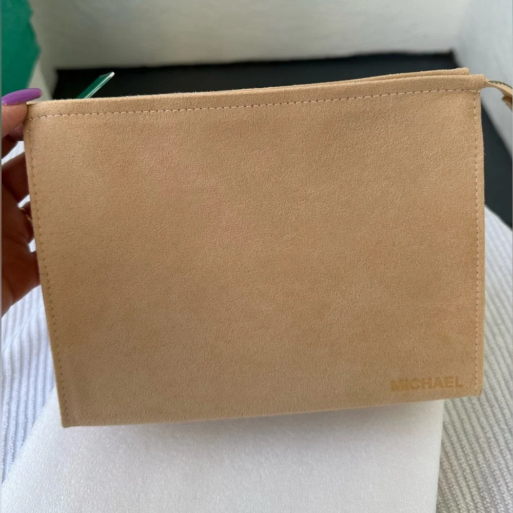 Michael Michael Kors Suede Tan Cosmetic Beauty Zipper Bag 8 1/2” X 6 1/4” X 3” - Picture 13 of 13
